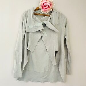 SHAE Light Gray Women's Asymmetrical Cardigan Sweater Large